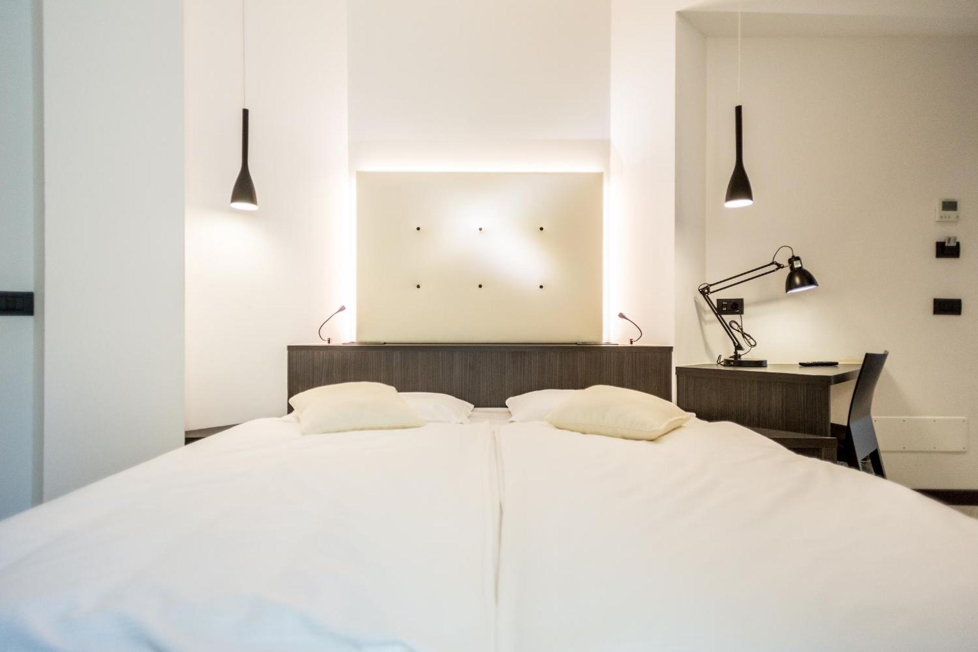 Hotel Pace Тори дел Бенако Екстериор снимка